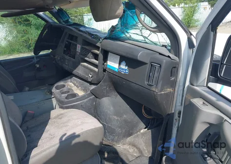 2012 Chevrolet Express 2500 Work Van z USA, uszkodzony, nr VIN 1GCWGFCA8C1181277